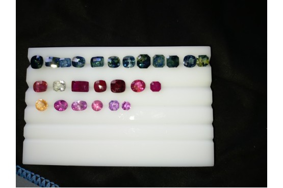 25 Unheated Sapphire - Ruby Mixed Lot - 21.35 ct - VS-SI Clarity - IGL Certified