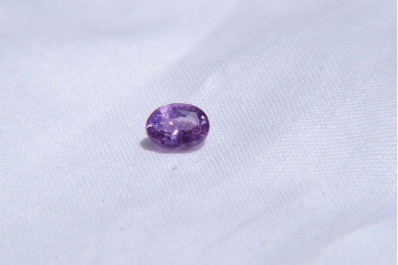 1.03 ct Unheated Premium Violet Sapphire - IGL Certified - Oval Cut -