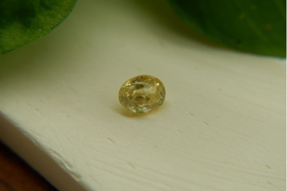 1.15 ct - Unheated Eye Clean Neon Yellow Sapphire - Oval Cut - IGL Certified