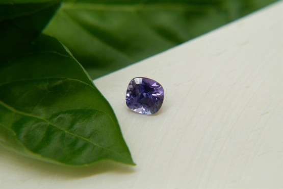 Vivid Blue-Violet Sapphire - 0.95 ct - GIA Certified - Cushion Cut