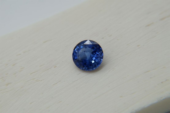 1.60 ct - AGL Certified Vivid Blue Sapphire - Handcrafted Round Cut