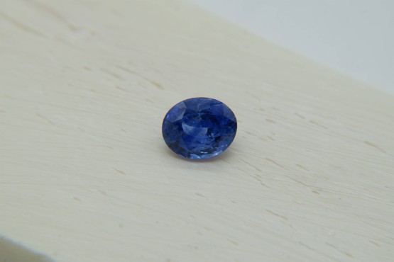 1.21 ct - IGL Certified Cornflower Blue Sapphire - Oval Cut - Low Heat -