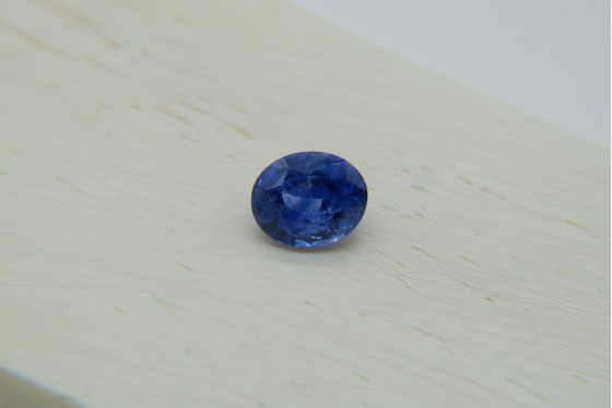 1.21 ct - IGL Certified Cornflower Blue Sapphire - Oval Cut - Low Heat -