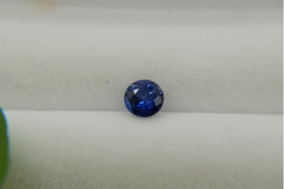 Cornflower Blue Sapphire - 0.80 ct - Round Cut - GIA Certified - Eye Clean