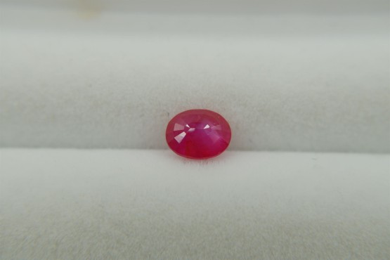 1.05 ct Ruby Purplish Red, Untreated, Oval, IGL Certified, Slightly Included -