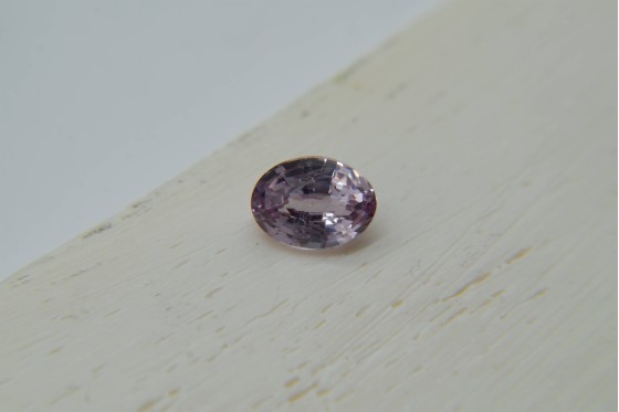 Vivid Pastel Violet Sapphire 1.73 ct - AGL certified - Eye Clean - Oval Cut