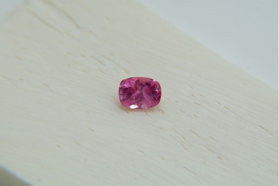 Vivid Hot Pink Sapphire - 0.80 ct - Cushion Cut - GIA Certified - Unheated