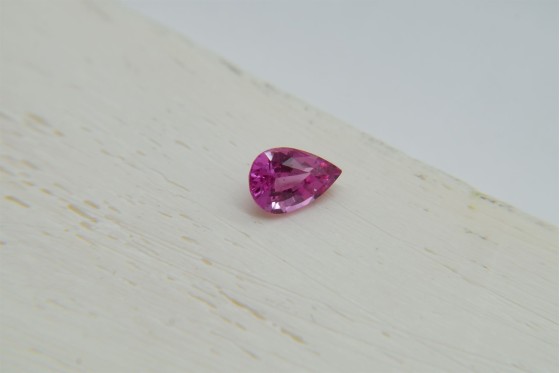 Vivid Orange Pink Sapphire - 0.773 ct - IGL Certified - Pear Cut