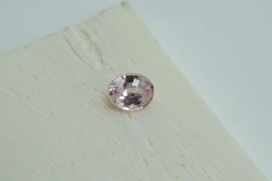 1.05 ct Premium Unheated Pastel Pinkish-Orange Sapphire - GIA Certified