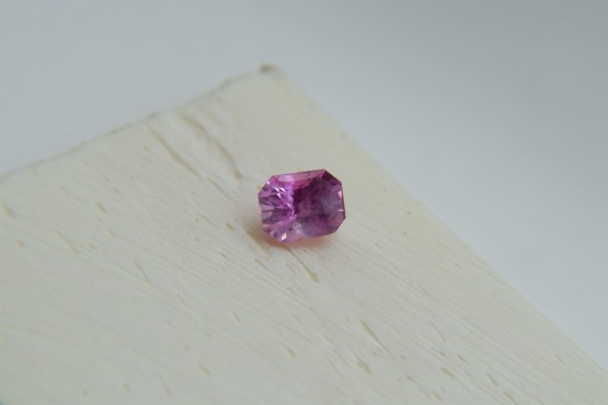 Vivid Pastel Pink Sapphire - 0.85 ct - Octagon Cut - Unheated - GIA Certified