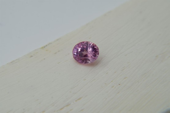 Vivid Pastel Pink Sapphire - 1.239 ct - IGL Certified - Oval Cut - Unheated