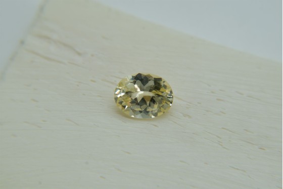 Vivid Pastel Yellow Sapphire - 1.525 ct - IGL Certified - Eye Clean - Oval Cut