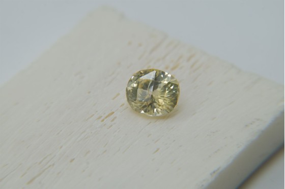 IGL Certified - 1.819 ct Unheated Lemon Yellow Sapphire - Cushion Cut