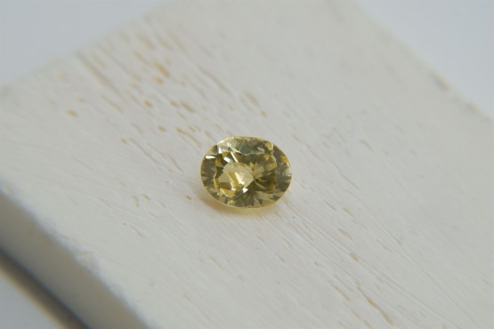 Vivid Yellow Sapphire - 1.10 ct - Unheated - GIA Certified Oval Cut