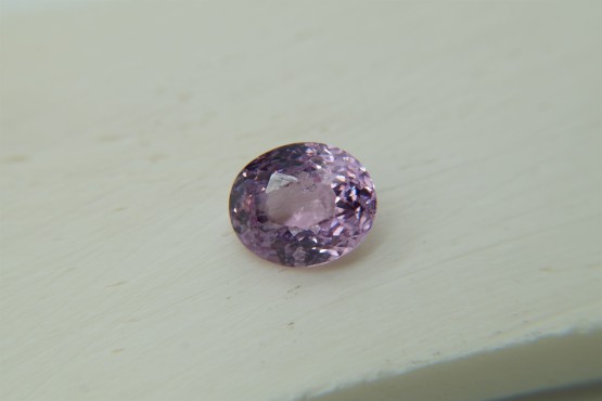 2.972 ct AGL Certified Pinkish-Violet Spinel - Oval Cut - Unheated