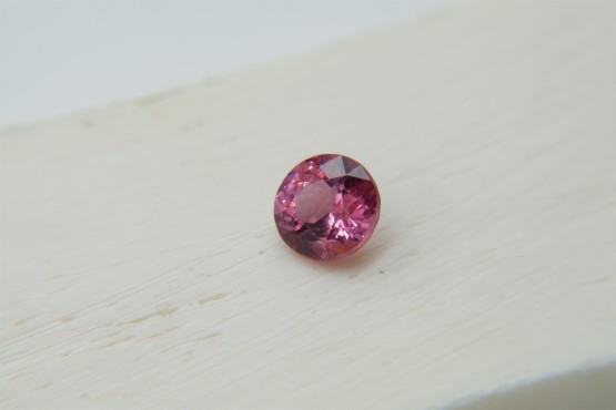 1.70 ct - Natural Unheated Vivid Orangish-Red Spinel - IGL Certified