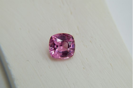 Vivid Pink Spinel - 1.736 ct - IGL Certified - Cushion Cut - Unheated