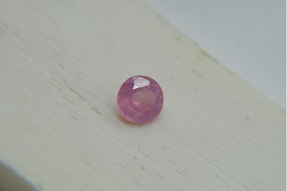 Rare Neon Fire Pink Mahenge Spinel - 1.20 ct - Round Cut - IGL Certified