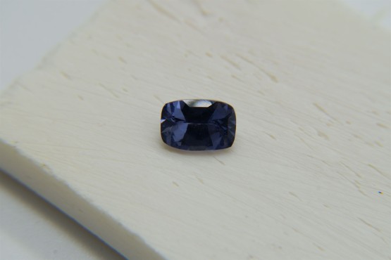 IGL Certified - 0.963 ct Violetish Blue Spinel - Eye Clean Cushion Cut