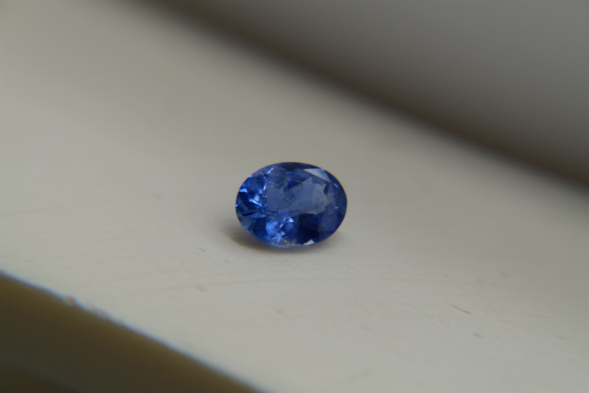 Vivid Cornflower Blue Sapphire - 1.15 ct - Oval Cut - Unheated - IGL Certified