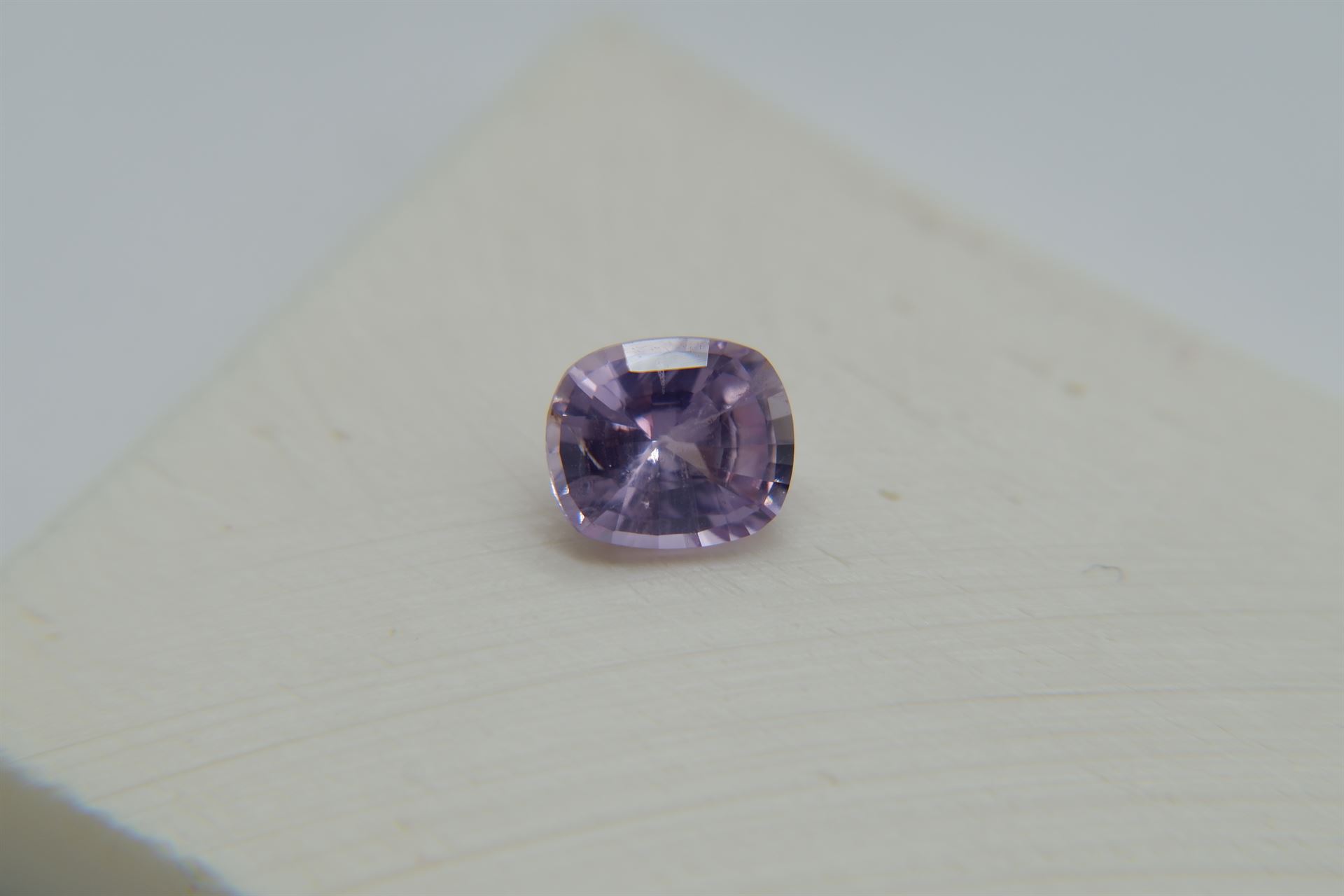 Pastel Violet Sapphire - 1.30 ct - Cushion Cut - Unheated - IGL Certified