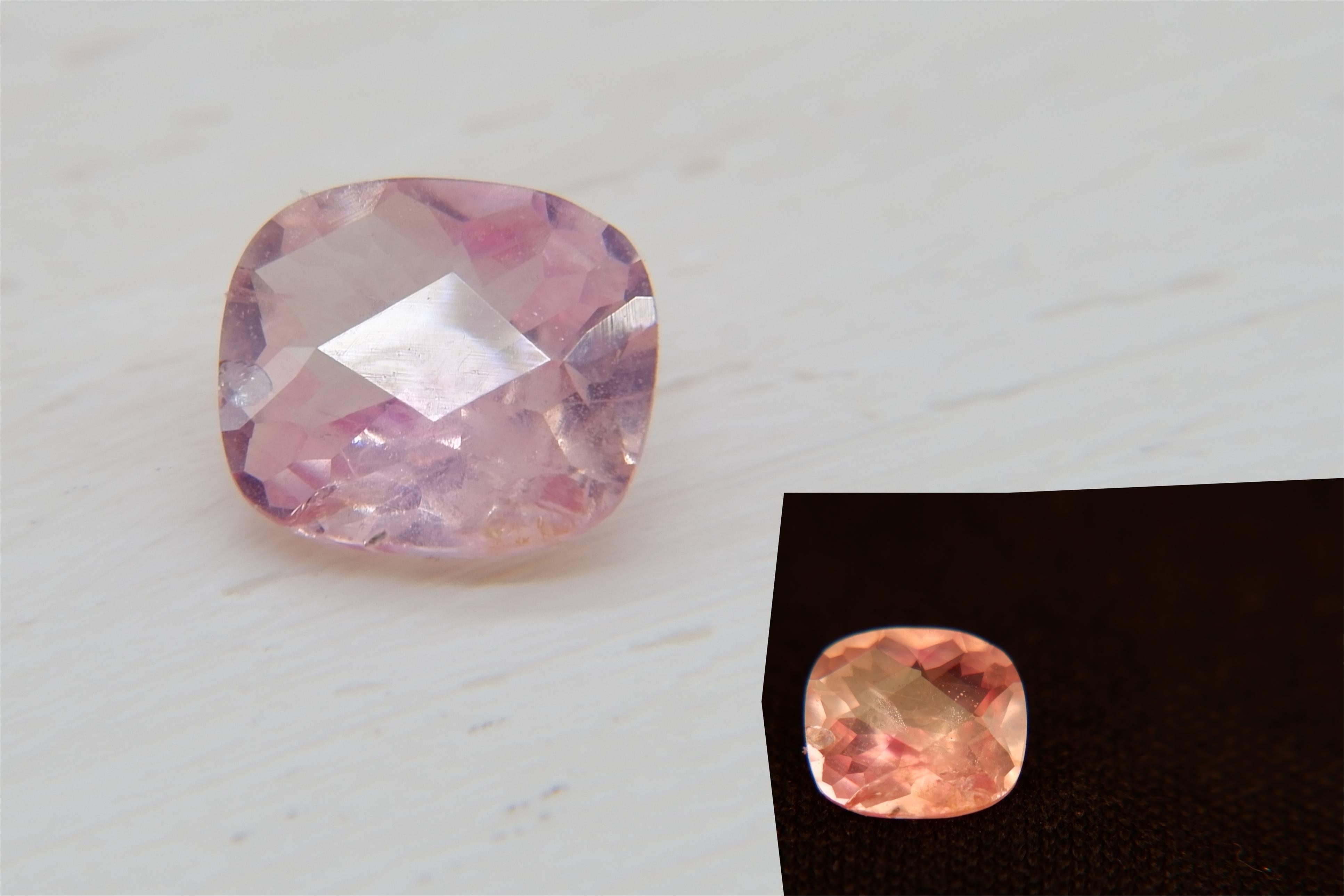 Padparadscha Sapphire - 0.79 ct - GIA Certified - Unheated - Cushion Cut