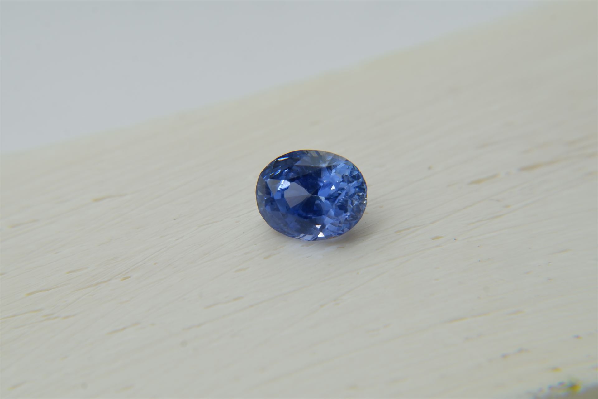 1.637 ct - GIA Certified Cornflower Blue Sapphire - Oval Cut - Low Heat