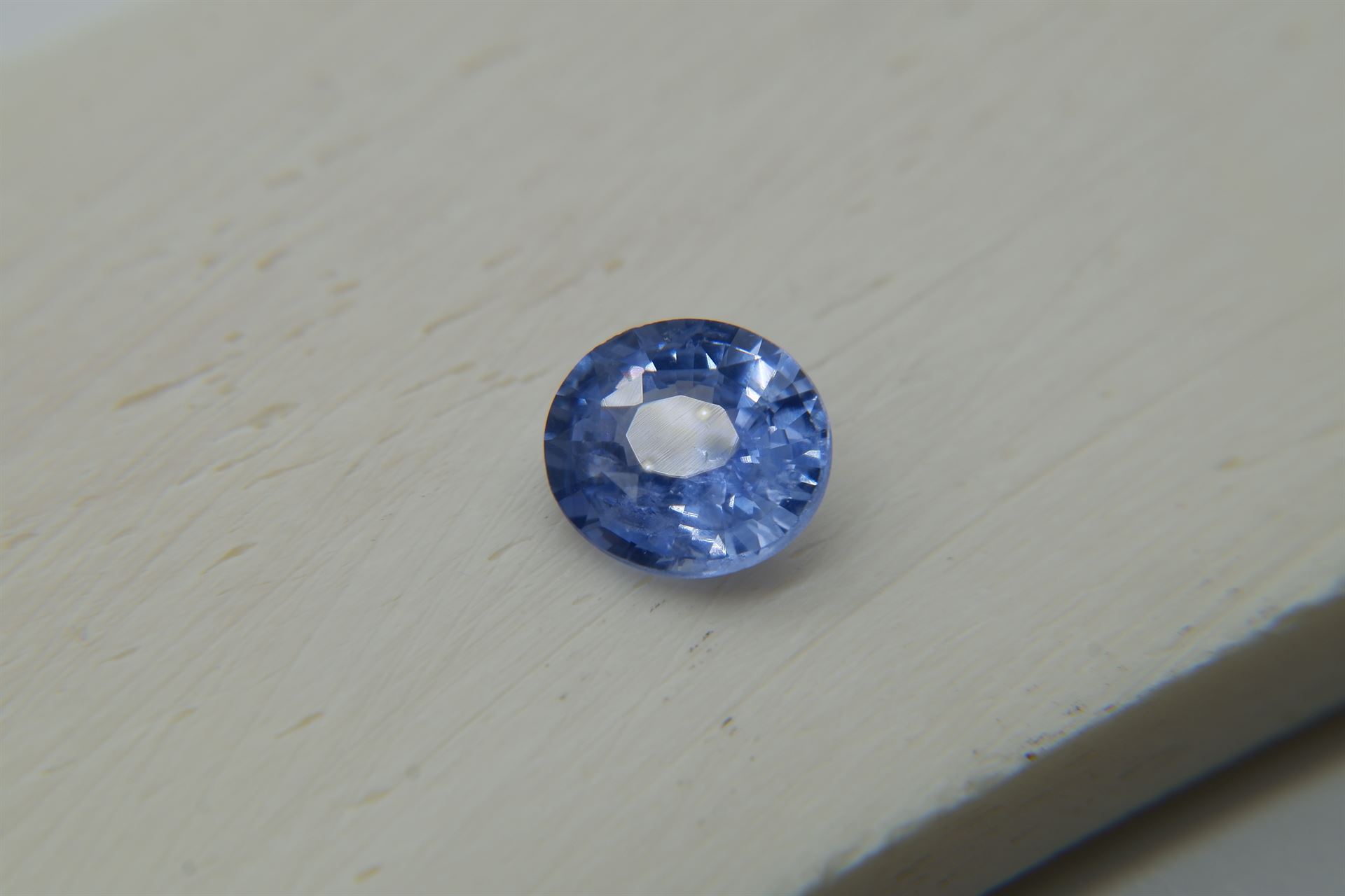 IGL Certified - 1.66 ct Pastel Blue Sapphire - Premium Oval Cut