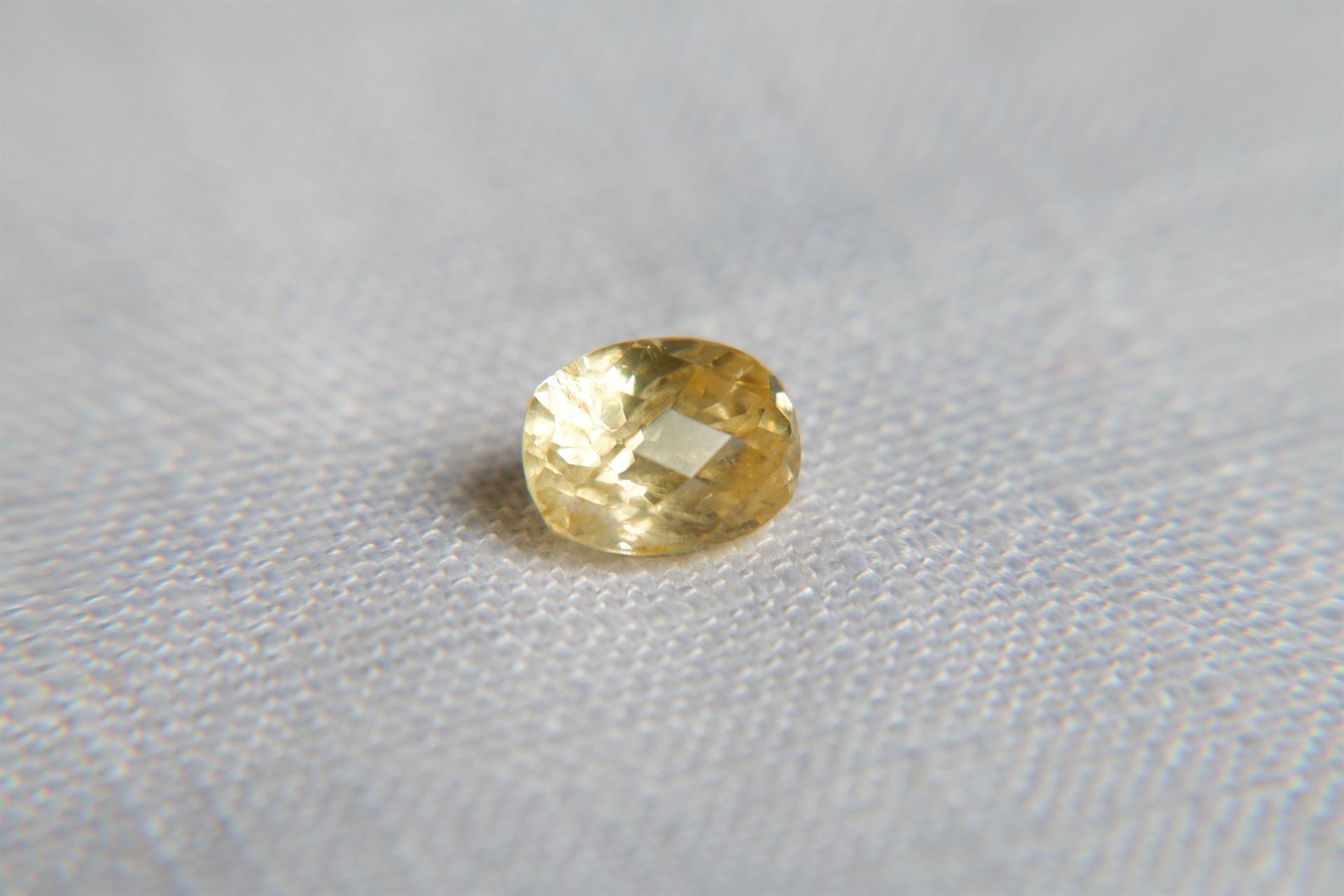 Yellow Metallic Sapphire - 2.05 ct - GIA Certified - Unheated - Cushion Cut